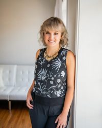 Danielle 19-08 DOB Headshot-39